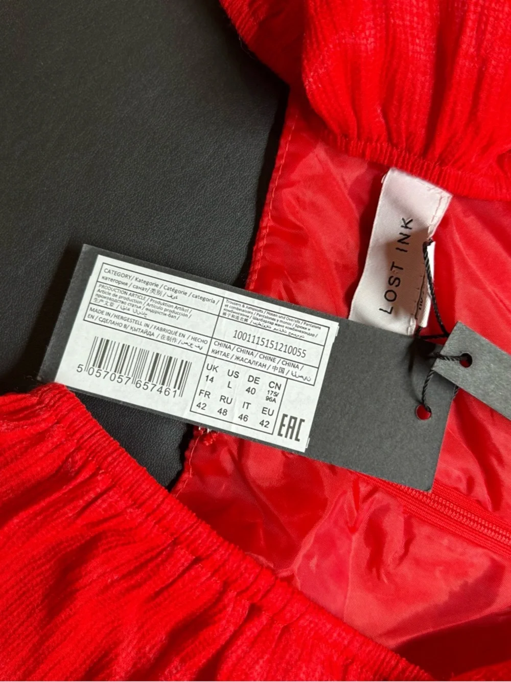 NWT Red Puff-Sleeve Jumpsuit - Picture 4 of 6